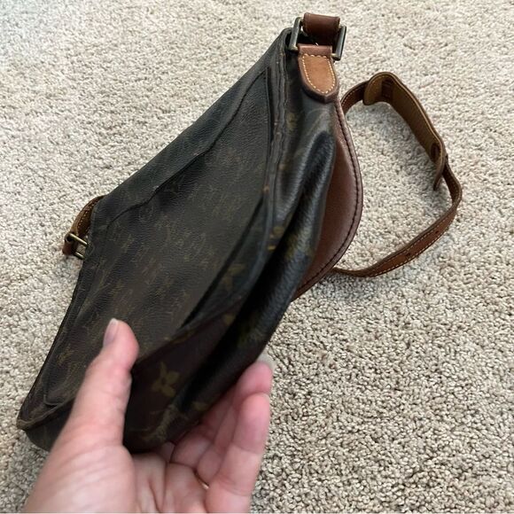 Louis Vuitton Brown Monogram Crossbody Bag with Saddle Shape - Picture 3 of 9